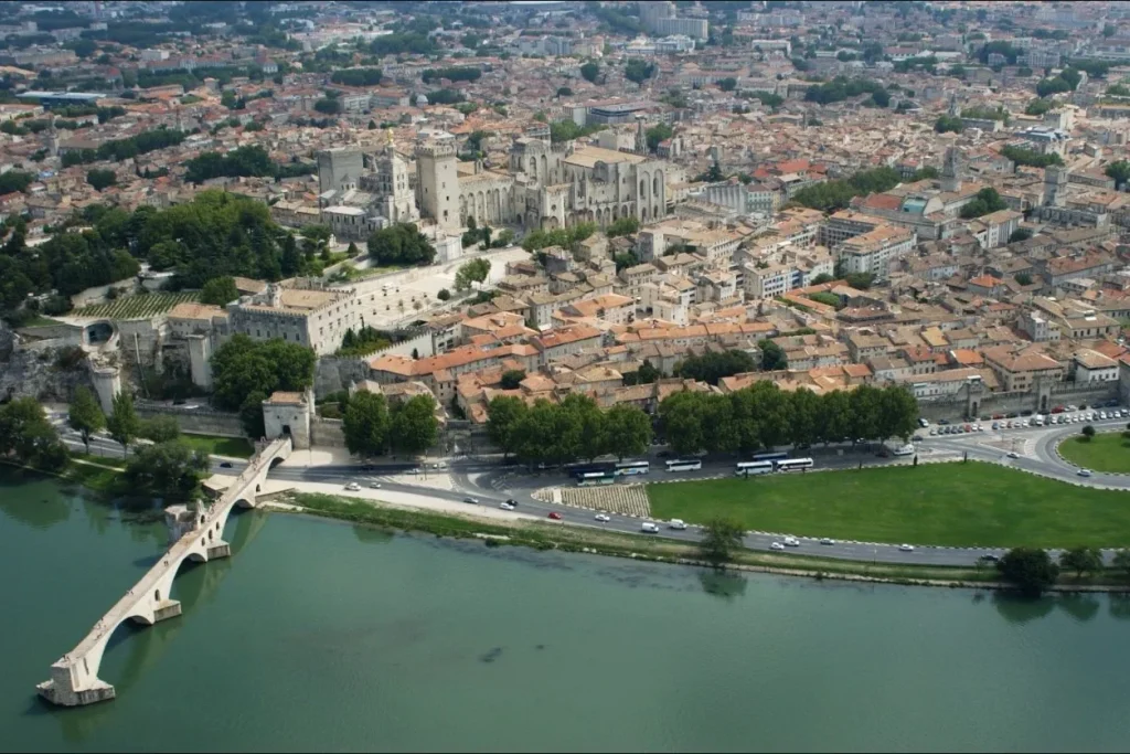 Vue de Avignon - Consultant Google Ads
